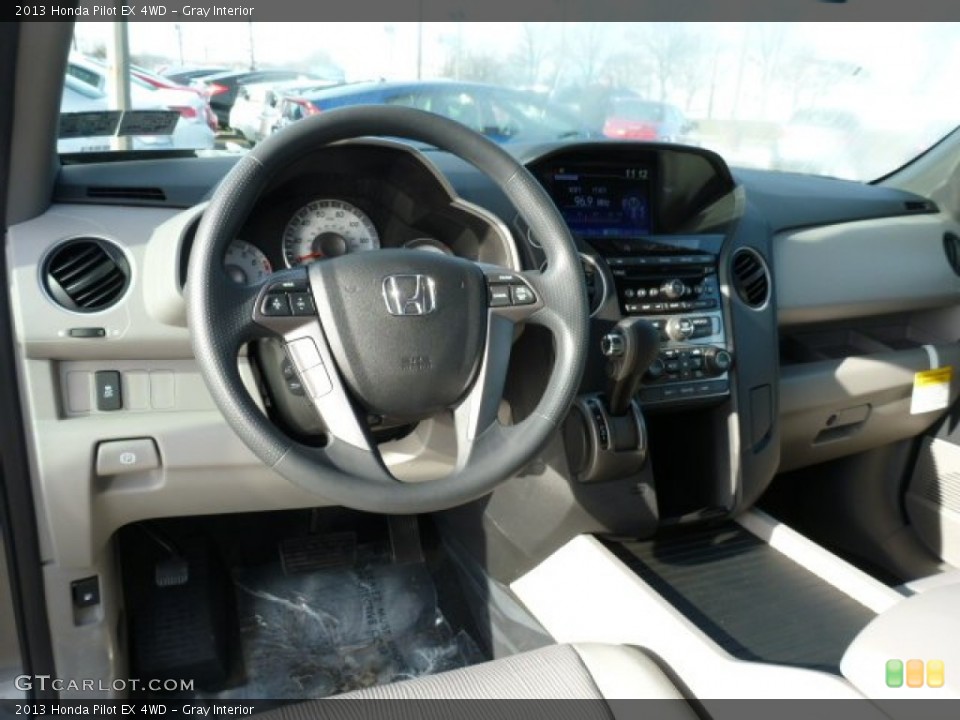 Gray Interior Dashboard for the 2013 Honda Pilot EX 4WD #75620727