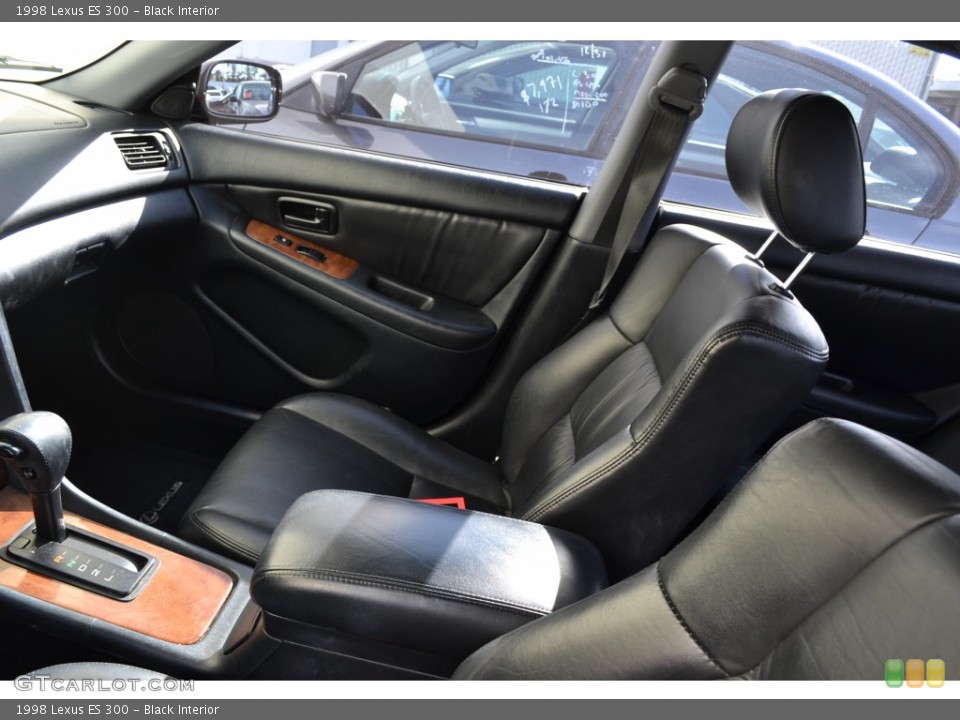 Black Interior Photo for the 1998 Lexus ES 300 #75629273