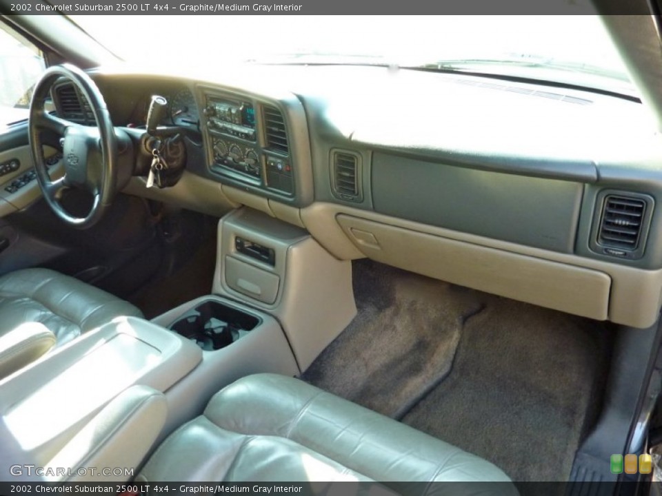 Graphite/Medium Gray Interior Dashboard for the 2002 Chevrolet Suburban 2500 LT 4x4 #75634917