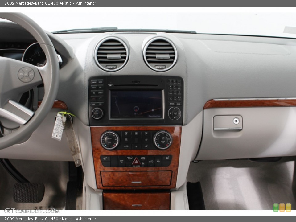 Ash Interior Controls for the 2009 Mercedes-Benz GL 450 4Matic #75652911