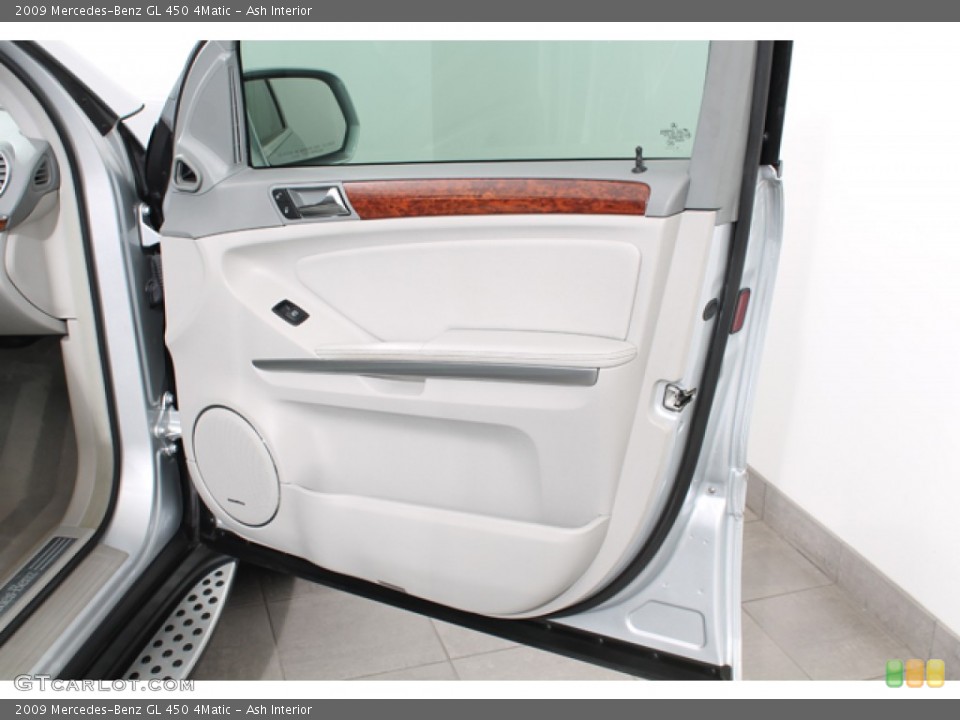 Ash Interior Door Panel for the 2009 Mercedes-Benz GL 450 4Matic #75652965