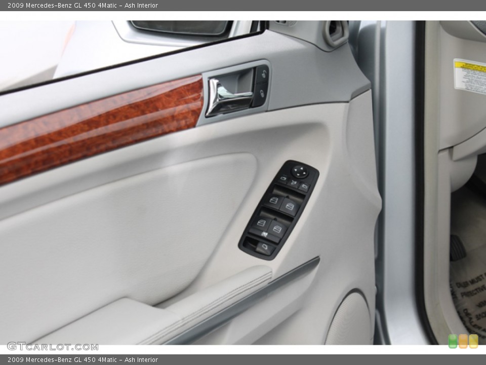 Ash Interior Controls for the 2009 Mercedes-Benz GL 450 4Matic #75653042