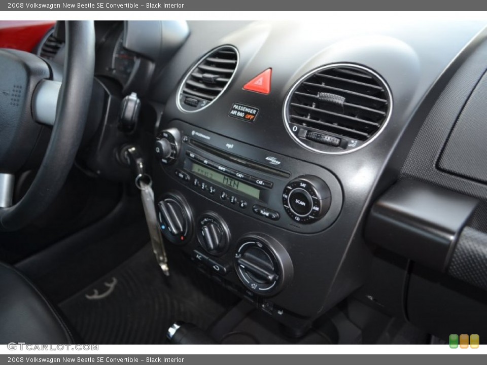 Black Interior Controls for the 2008 Volkswagen New Beetle SE Convertible #75657185