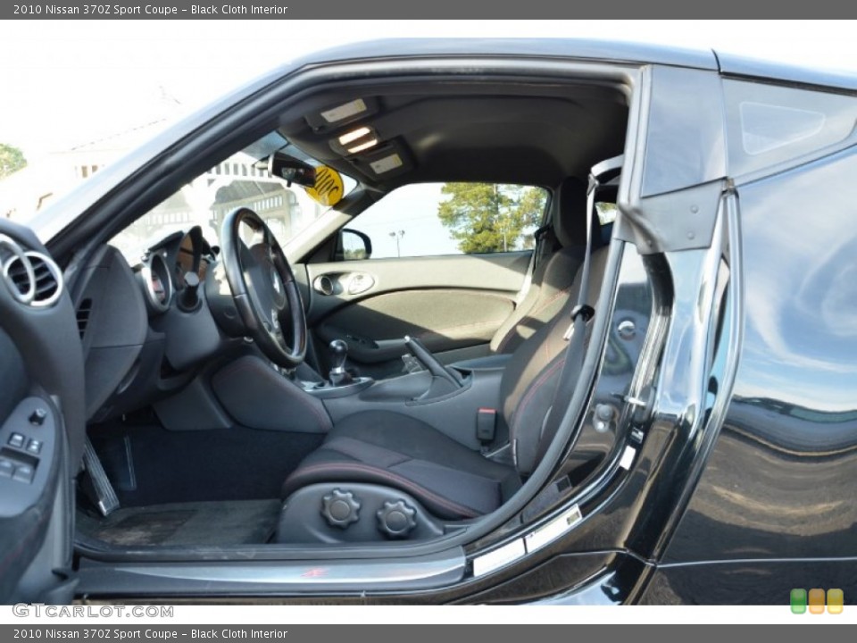 Black Cloth Interior Photo for the 2010 Nissan 370Z Sport Coupe #75660163