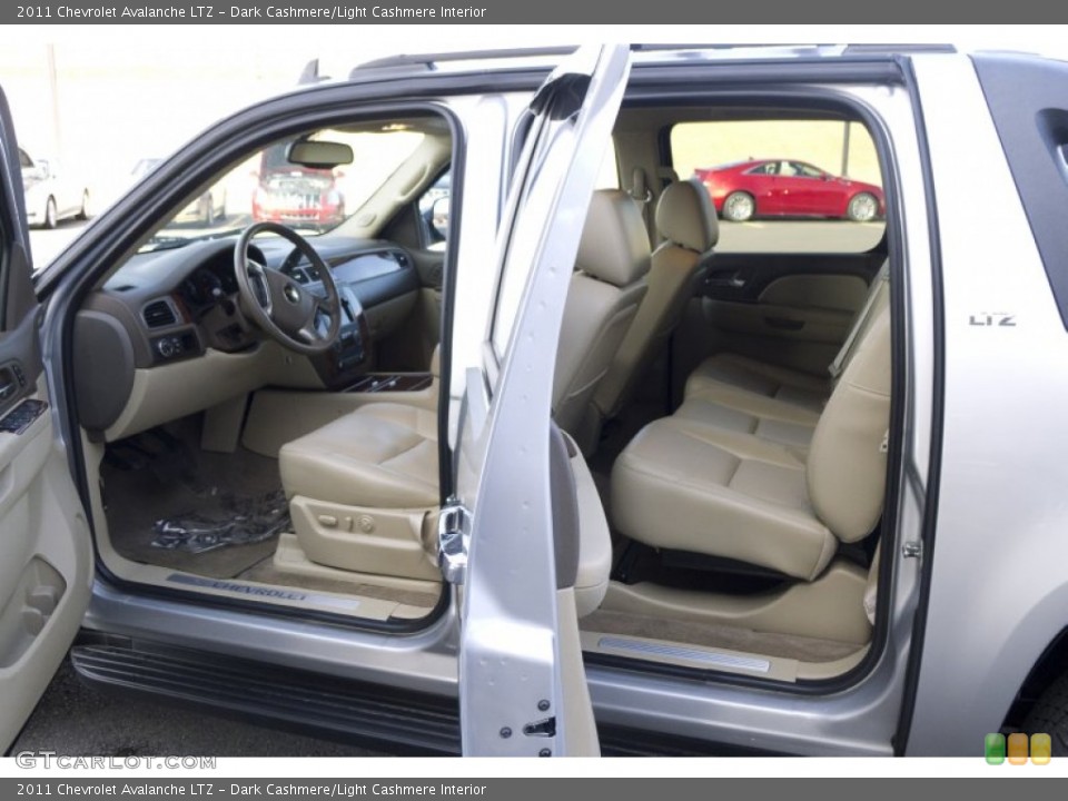 Dark Cashmere/Light Cashmere Interior Photo for the 2011 Chevrolet Avalanche LTZ #75662745