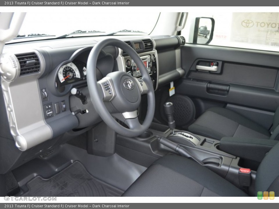 Dark Charcoal Interior Photo for the 2013 Toyota FJ Cruiser  #75670298
