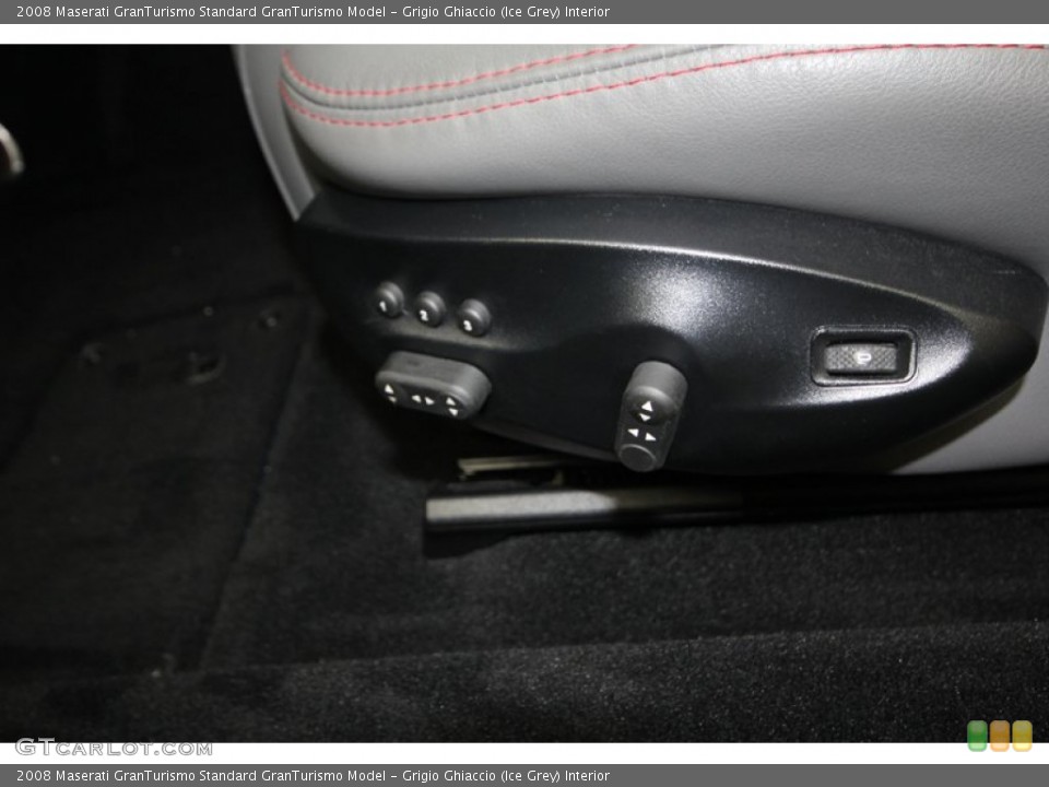 Grigio Ghiaccio (Ice Grey) Interior Controls for the 2008 Maserati GranTurismo  #75671238