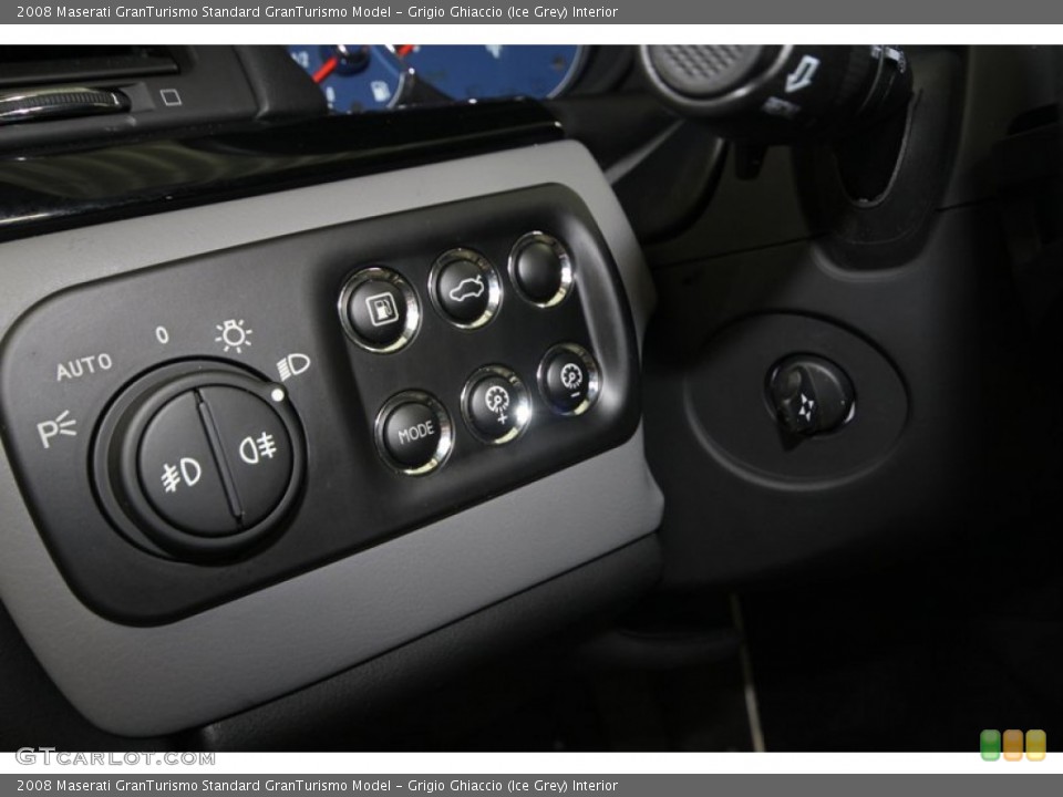 Grigio Ghiaccio (Ice Grey) Interior Controls for the 2008 Maserati GranTurismo  #75671424