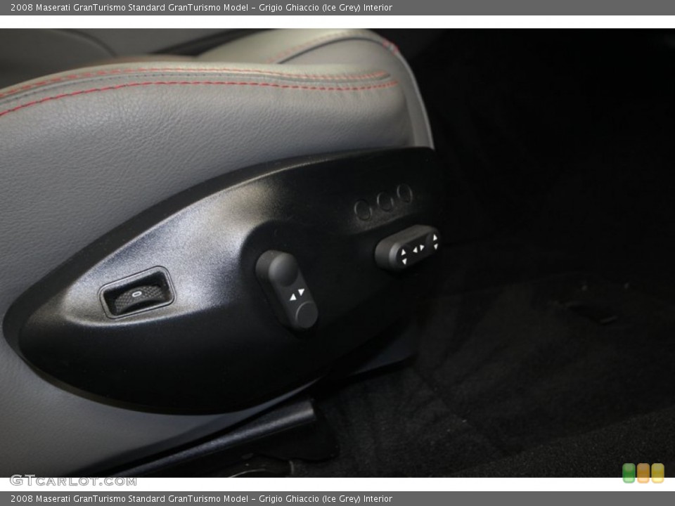 Grigio Ghiaccio (Ice Grey) Interior Controls for the 2008 Maserati GranTurismo  #75671586