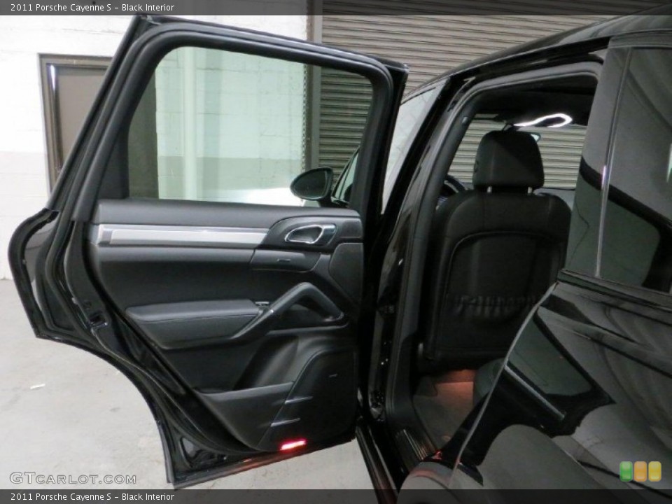 Black Interior Door Panel for the 2011 Porsche Cayenne S #75687609