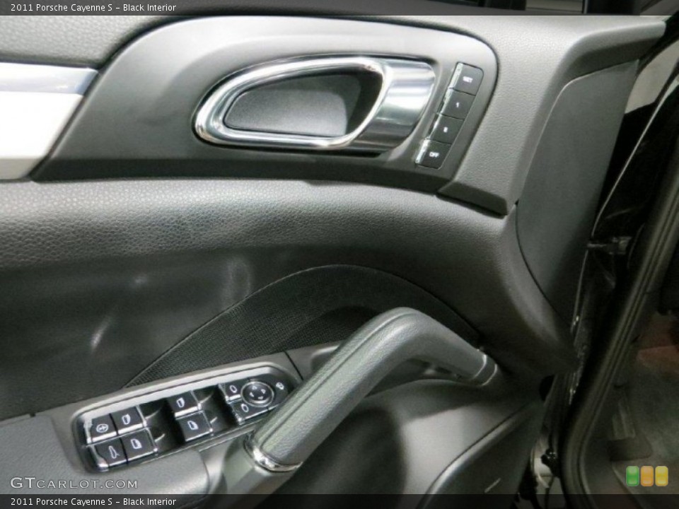 Black Interior Controls for the 2011 Porsche Cayenne S #75687793