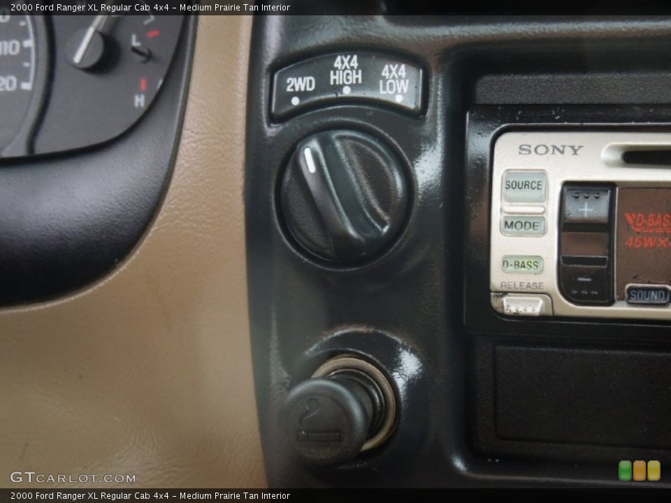 Medium Prairie Tan Interior Controls for the 2000 Ford Ranger XL Regular Cab 4x4 #75718242