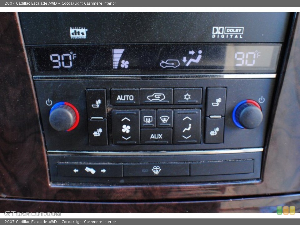 Cocoa/Light Cashmere Interior Controls for the 2007 Cadillac Escalade AWD #75751034