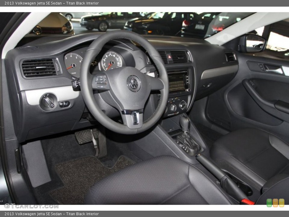 Titan Black Interior Prime Interior for the 2013 Volkswagen Jetta SE Sedan #75754067