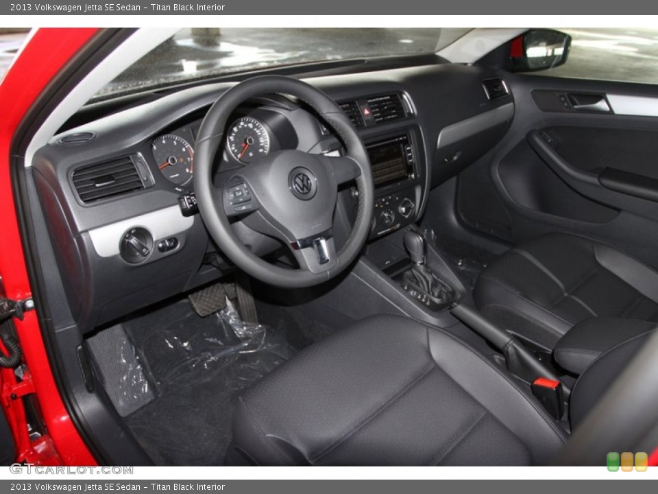 Titan Black Interior Prime Interior for the 2013 Volkswagen Jetta SE Sedan #75755071