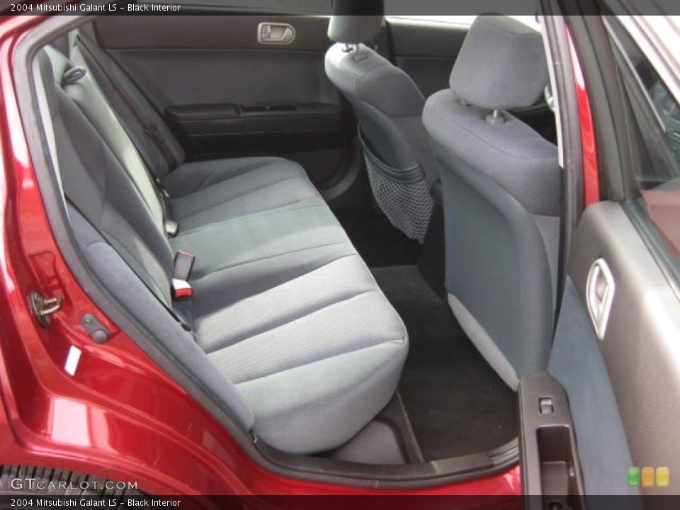 Black 2004 Mitsubishi Galant Interiors