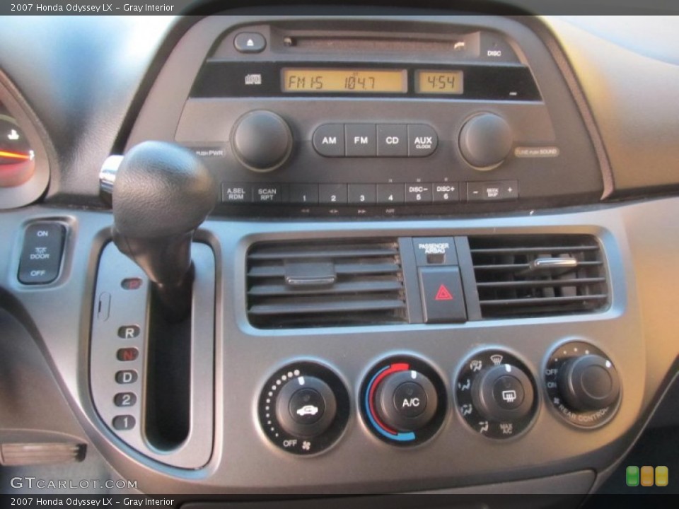 Gray Interior Controls for the 2007 Honda Odyssey LX #75771803