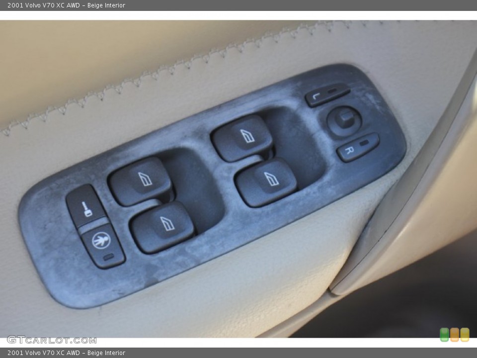 Beige Interior Controls for the 2001 Volvo V70 XC AWD #75773958