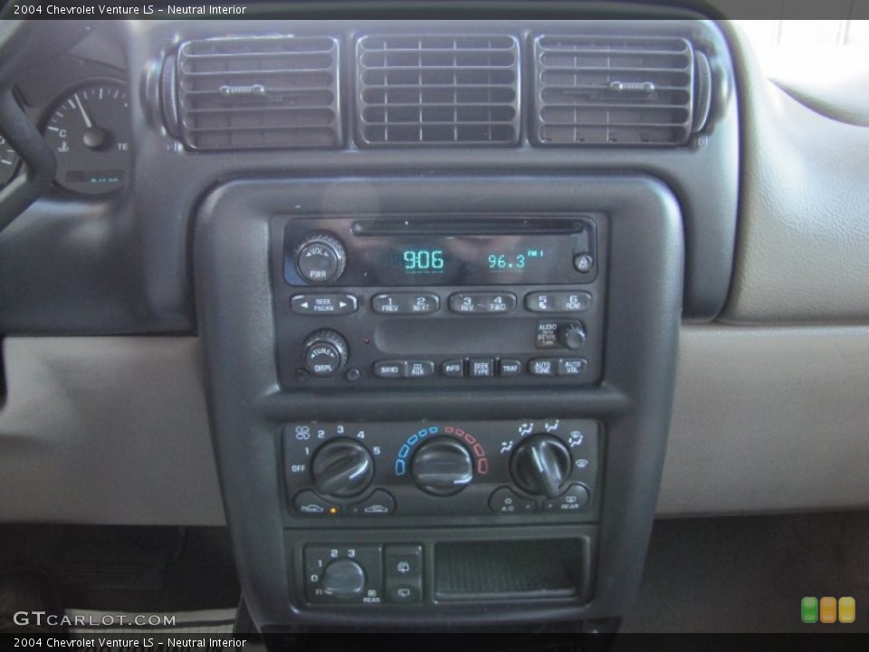 Neutral Interior Controls for the 2004 Chevrolet Venture LS #75777161