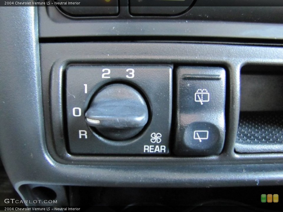 Neutral Interior Controls for the 2004 Chevrolet Venture LS #75777206