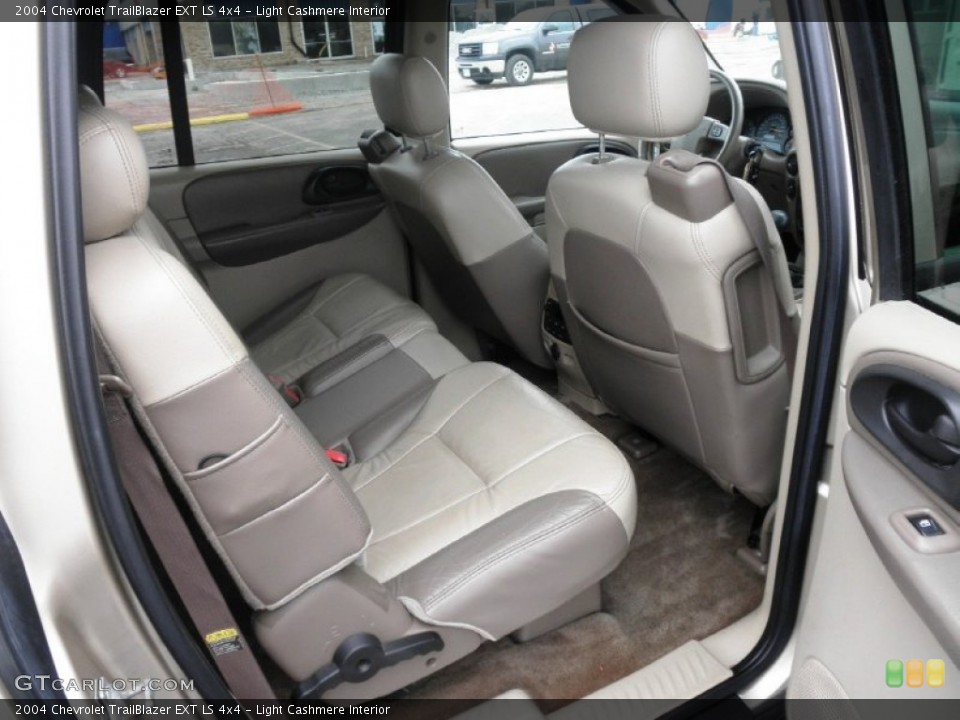 Light Cashmere Interior Rear Seat for the 2004 Chevrolet TrailBlazer EXT LS 4x4 #75781316