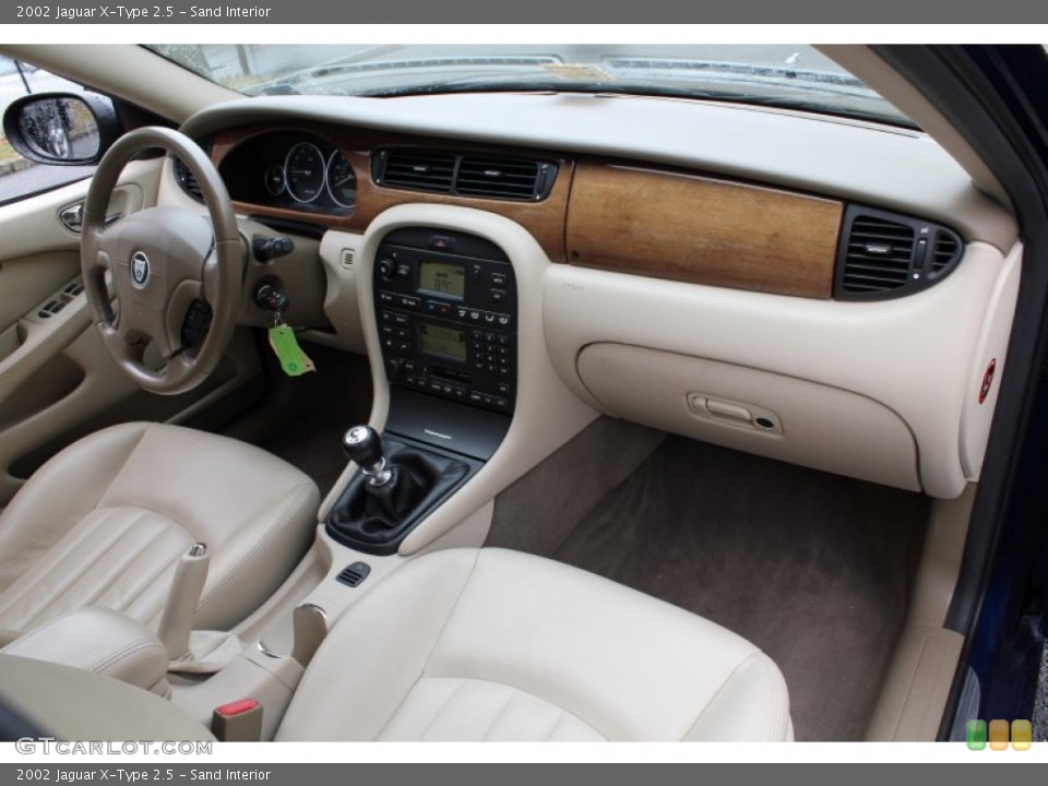 Sand Interior Dashboard for the 2002 Jaguar X-Type 2.5 #75792712