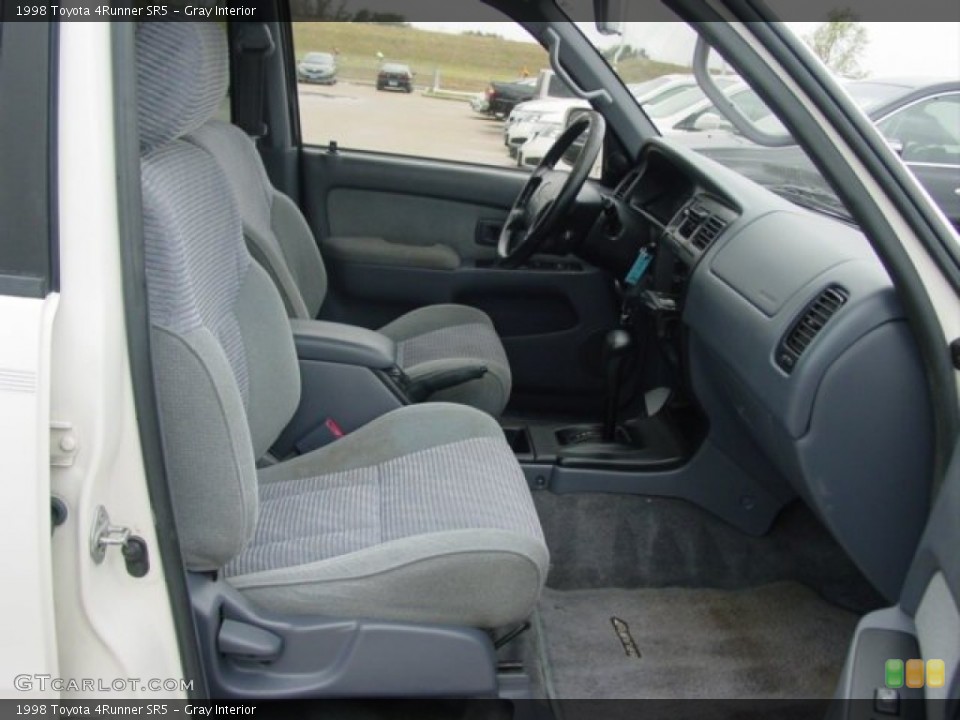Gray Interior Photo for the 1998 Toyota 4Runner SR5 #75799351