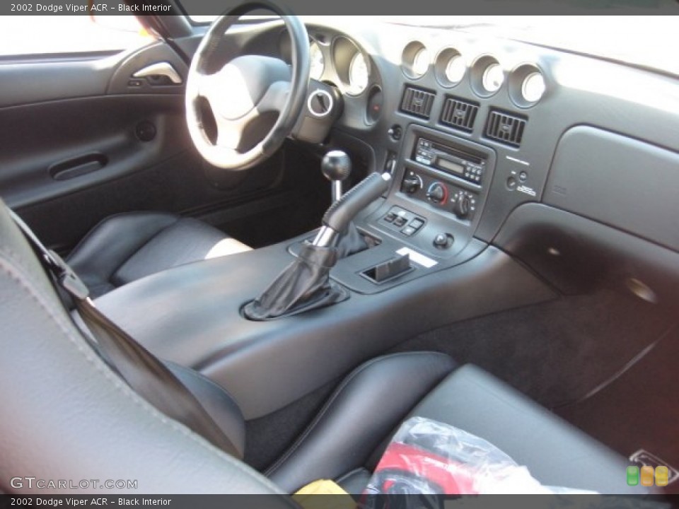 Black Interior Photo for the 2002 Dodge Viper ACR #75820129