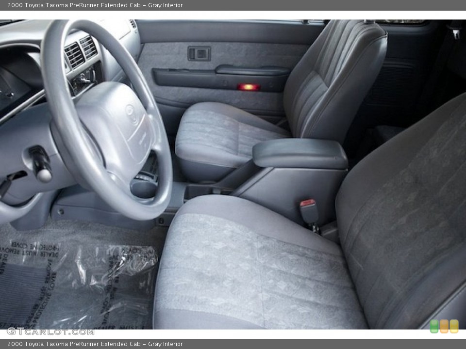 Gray Interior Photo for the 2000 Toyota Tacoma PreRunner Extended Cab #75841273