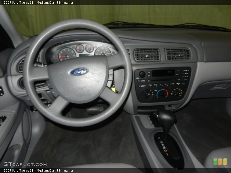 Medium/Dark Flint Interior Dashboard for the 2005 Ford Taurus SE #75854425