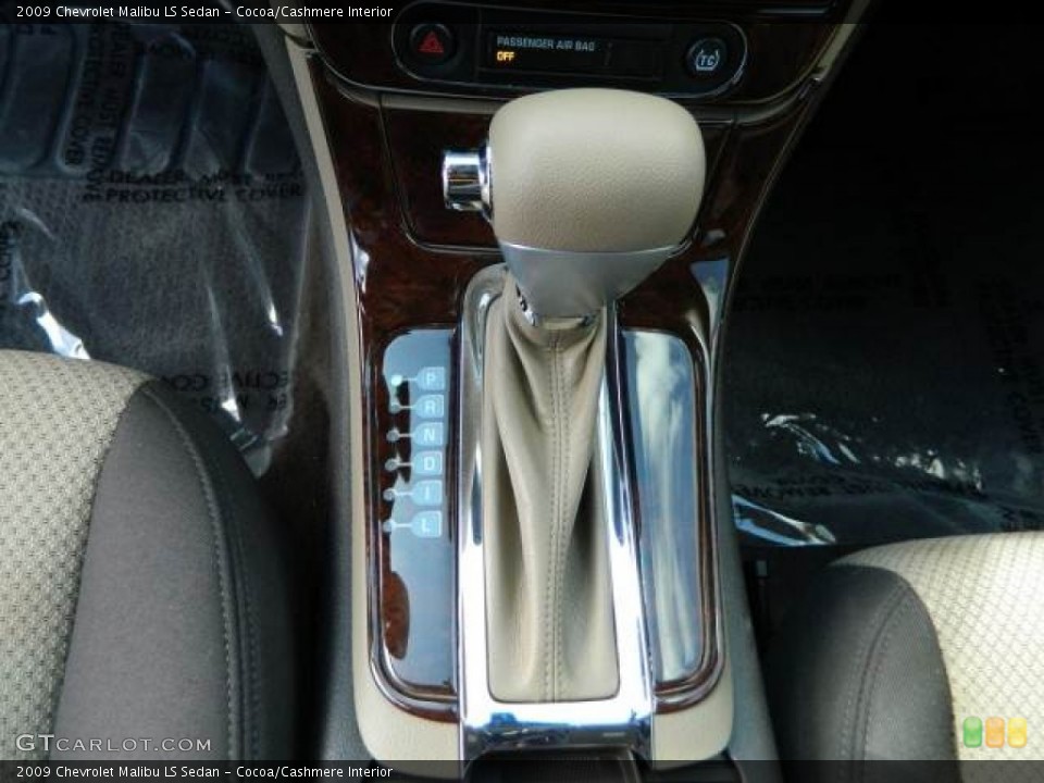 Cocoa/Cashmere Interior Transmission for the 2009 Chevrolet Malibu LS Sedan #75868075