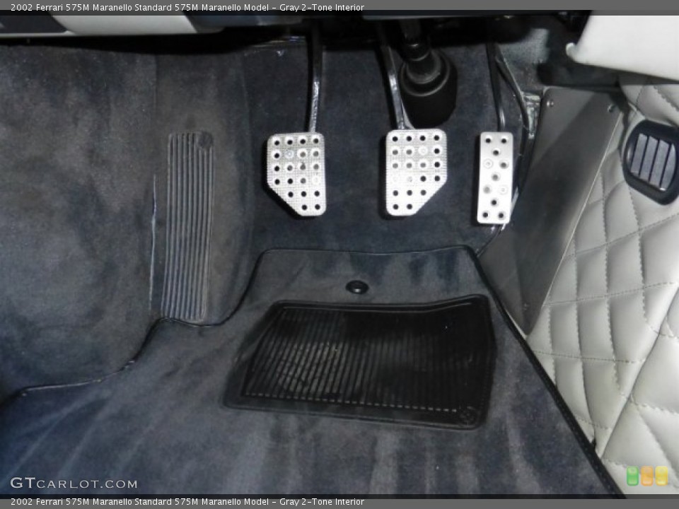 Gray 2-Tone Interior Controls for the 2002 Ferrari 575M Maranello  #75885449
