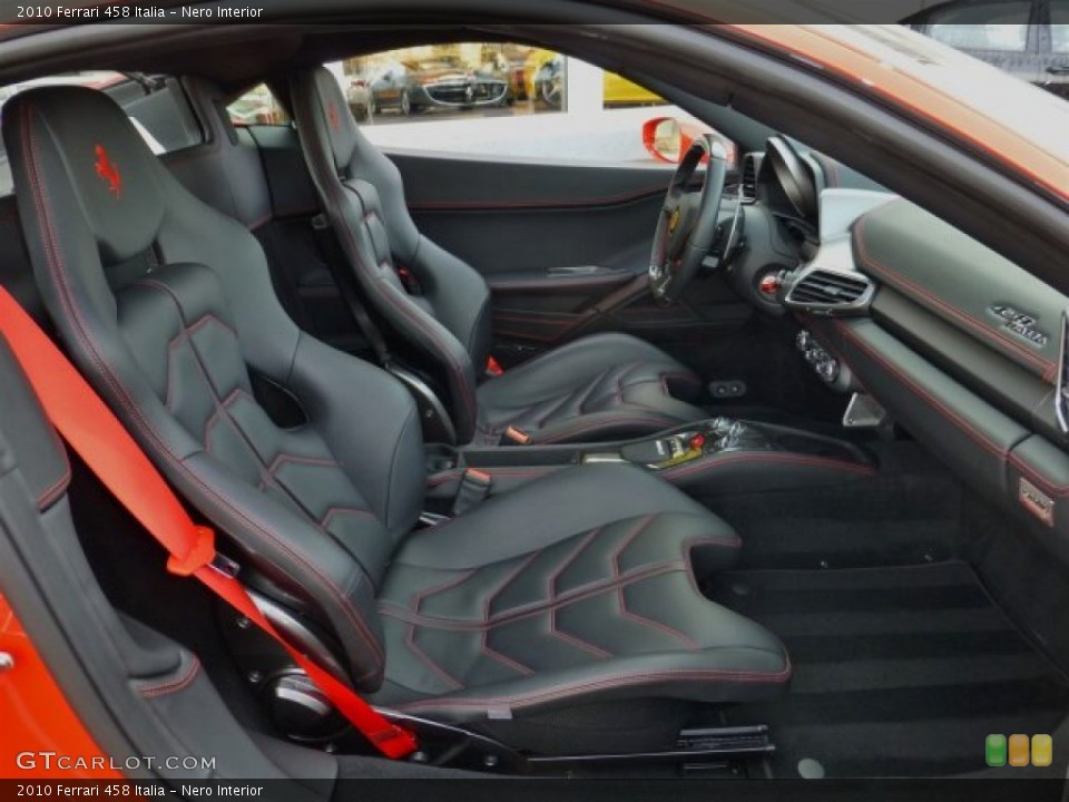 Nero Interior Photo for the 2010 Ferrari 458 Italia #75885995