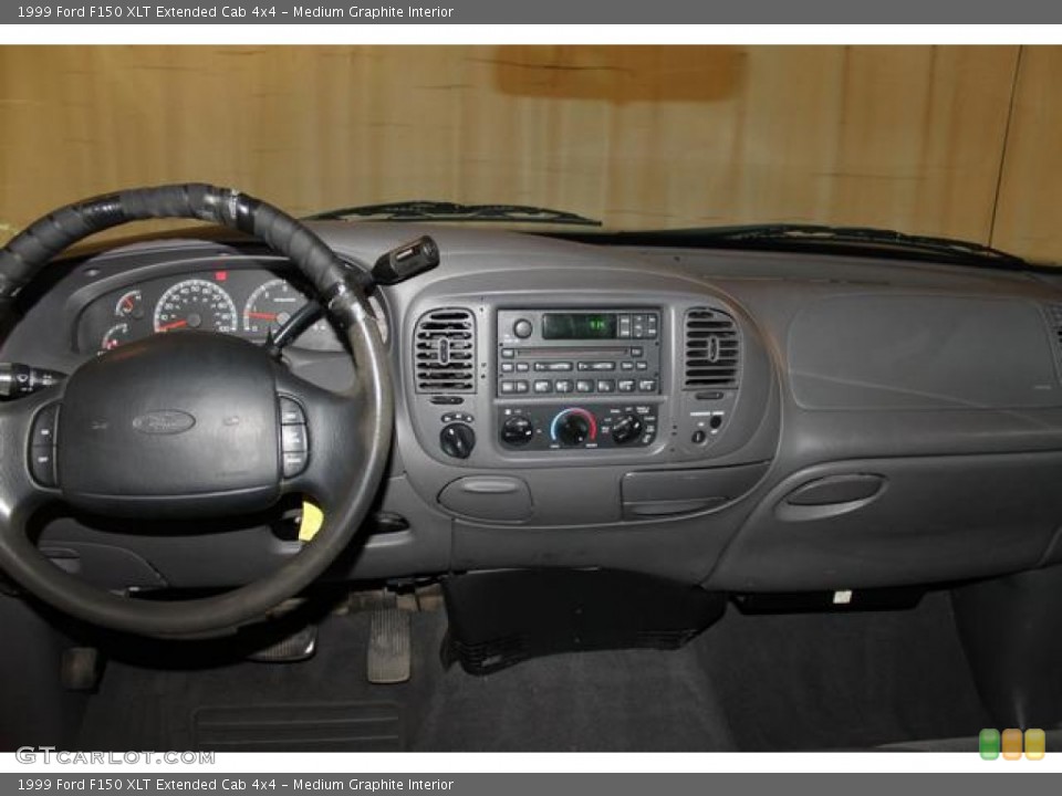 Medium Graphite Interior Dashboard for the 1999 Ford F150 XLT Extended Cab 4x4 #75894200