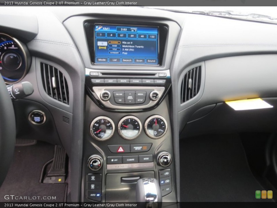 Gray Leather/Gray Cloth Interior Controls for the 2013 Hyundai Genesis Coupe 2.0T Premium #75904178