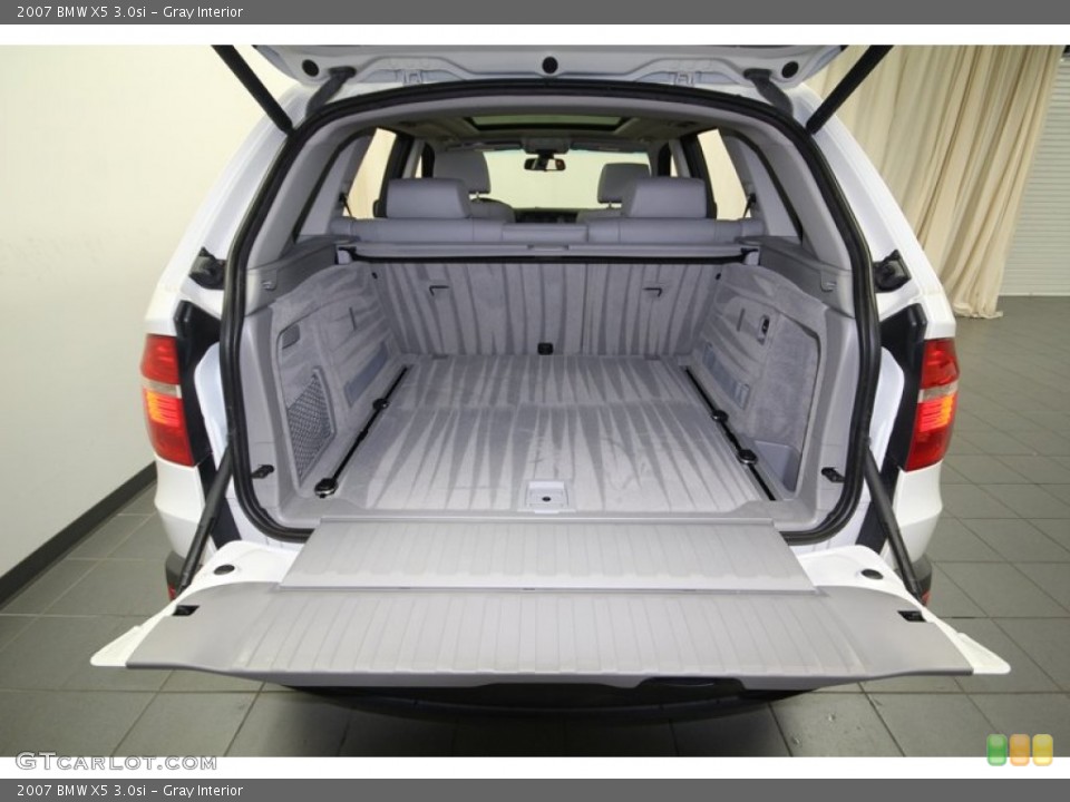 Gray Interior Trunk for the 2007 BMW X5 3.0si #75904237
