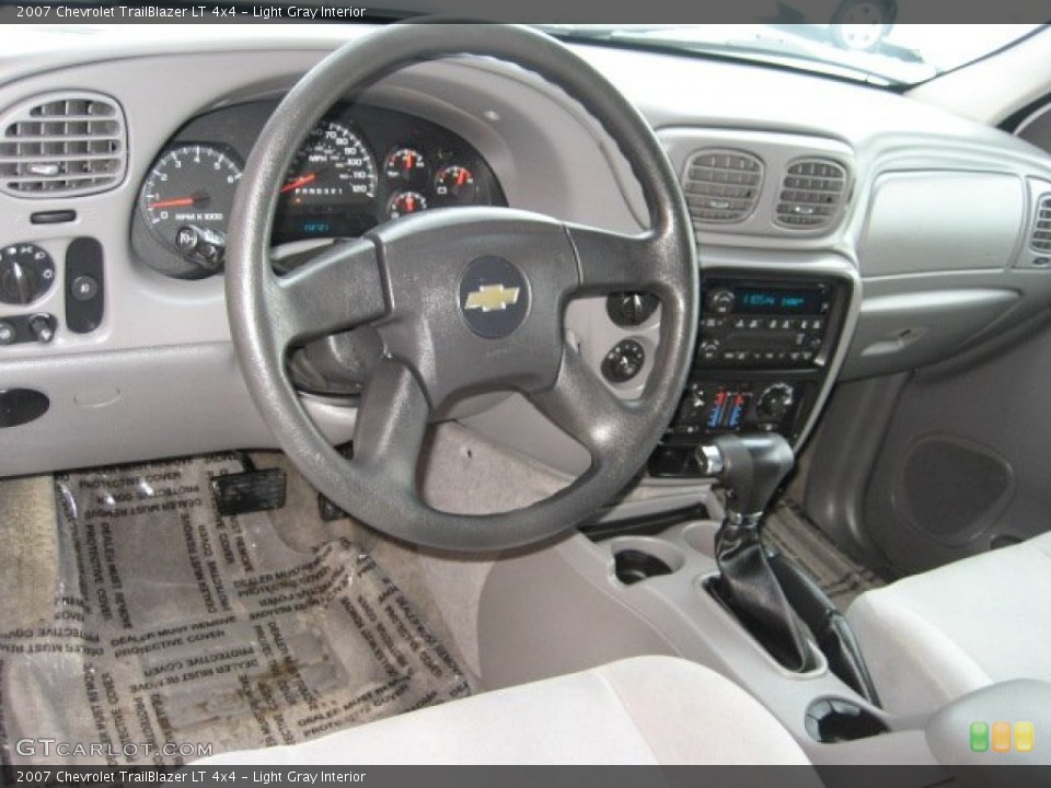Light Gray Interior Dashboard for the 2007 Chevrolet TrailBlazer LT 4x4 #75914777