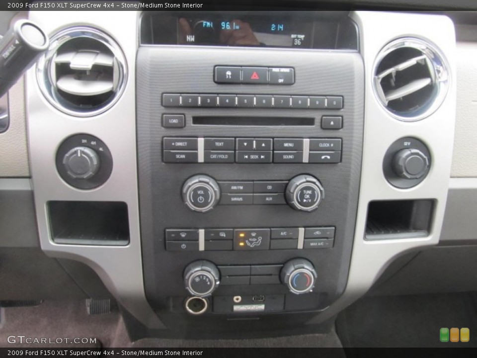 Stone/Medium Stone Interior Controls for the 2009 Ford F150 XLT SuperCrew 4x4 #75932446