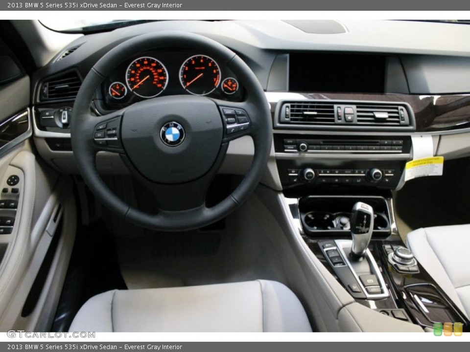 Everest Gray Interior Dashboard for the 2013 BMW 5 Series 535i xDrive Sedan #75934732