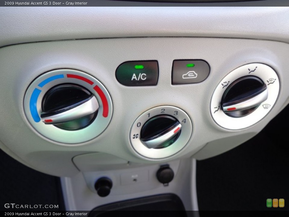 Gray Interior Controls for the 2009 Hyundai Accent GS 3 Door #75948501