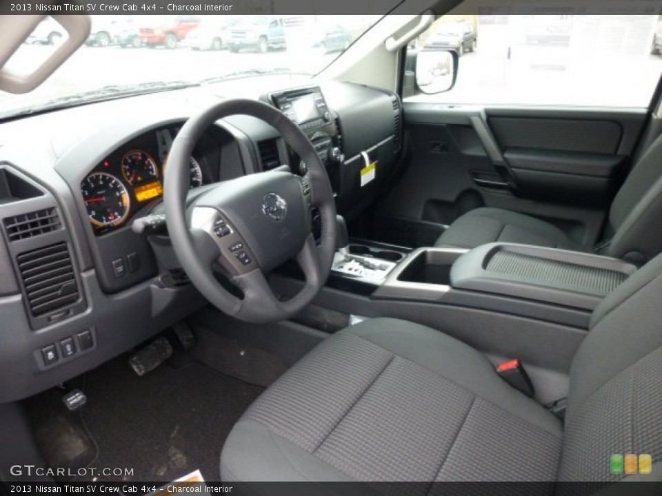 Charcoal Interior Photo for the 2013 Nissan Titan SV Crew Cab 4x4 #75955177