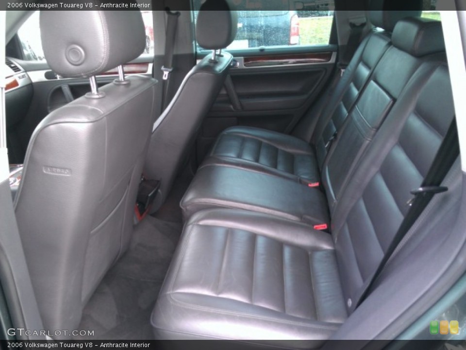 Anthracite Interior Rear Seat for the 2006 Volkswagen Touareg V8 #75956290