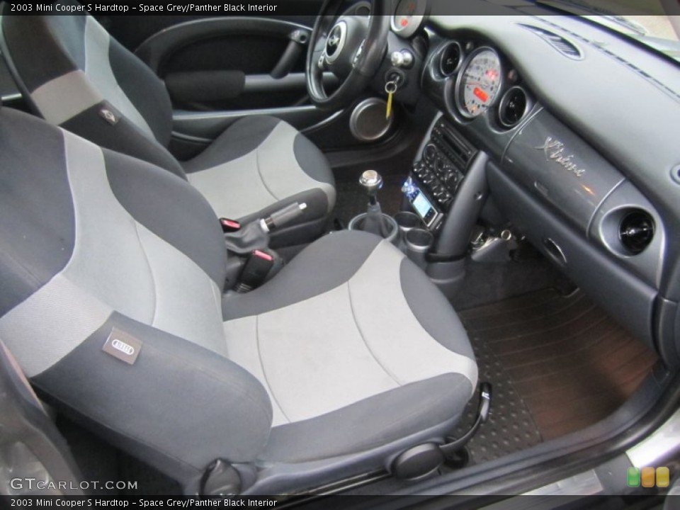 Space Grey/Panther Black Interior Photo for the 2003 Mini Cooper S Hardtop #75964853