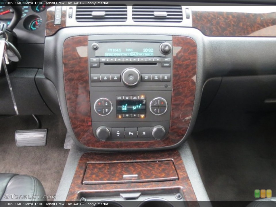 Ebony Interior Controls for the 2009 GMC Sierra 1500 Denali Crew Cab AWD #75965140