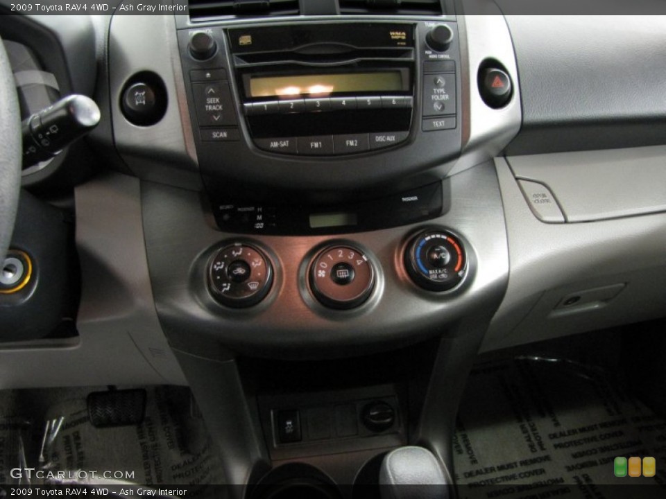 Ash Gray Interior Controls for the 2009 Toyota RAV4 4WD #75970957