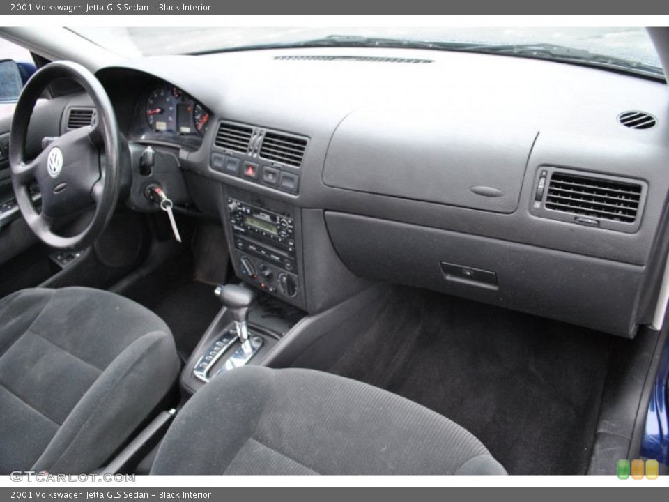 Black Interior Dashboard for the 2001 Volkswagen Jetta GLS Sedan #75973945