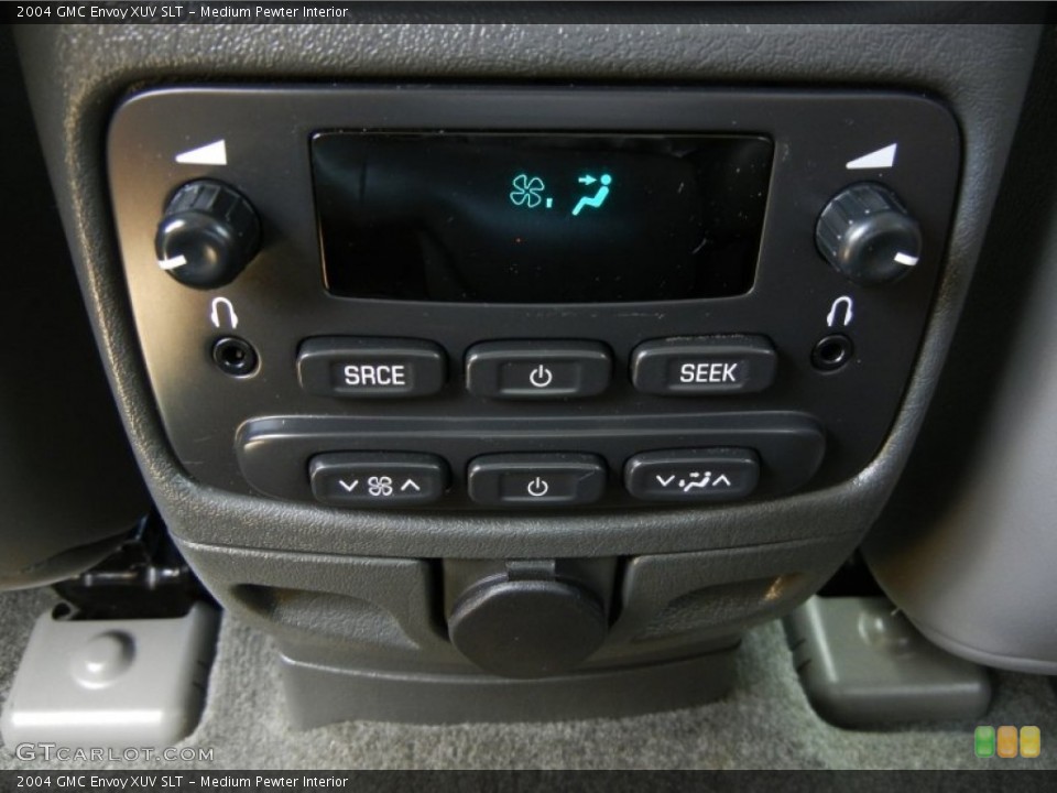 Medium Pewter Interior Controls for the 2004 GMC Envoy XUV SLT #75985621