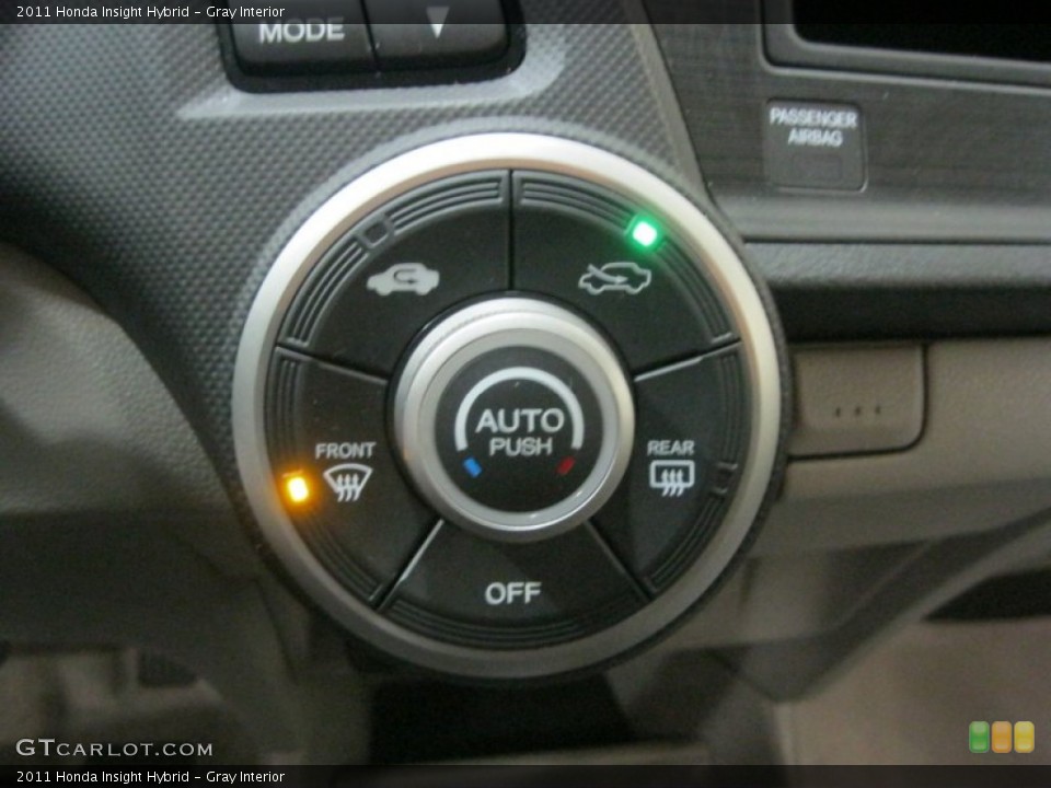 Gray Interior Controls for the 2011 Honda Insight Hybrid #76002583