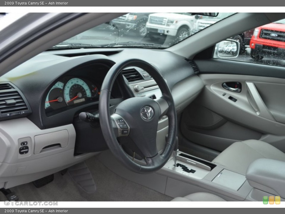 Ash Interior Photo for the 2009 Toyota Camry SE #76003345