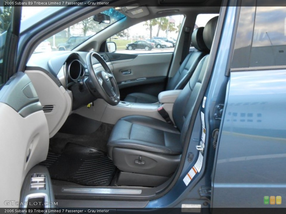 Gray Interior Photo for the 2006 Subaru B9 Tribeca Limited 7 Passenger #76007549